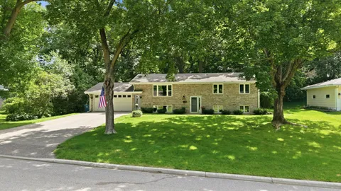 $699,000 | 250 Glenbrook Road North, Wayzata, MN 55391