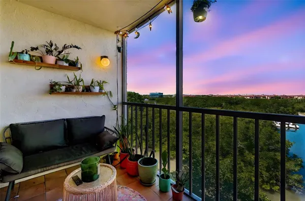 $2,250 | 900 Cove Cay Drive, Unit 5F, Clearwater, FL 33760