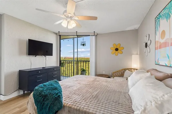 $2,250 | 900 Cove Cay Drive, Unit 5F, Clearwater, FL 33760