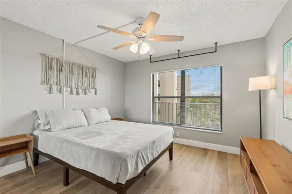 $2,250 | 900 Cove Cay Drive, Unit 5F, Clearwater, FL 33760