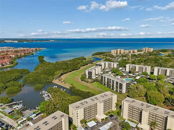 $2,250 | 900 Cove Cay Drive, Unit 5F, Clearwater, FL 33760