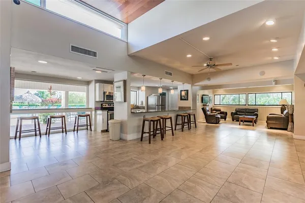 $2,250 | 900 Cove Cay Drive, Unit 5F, Clearwater, FL 33760