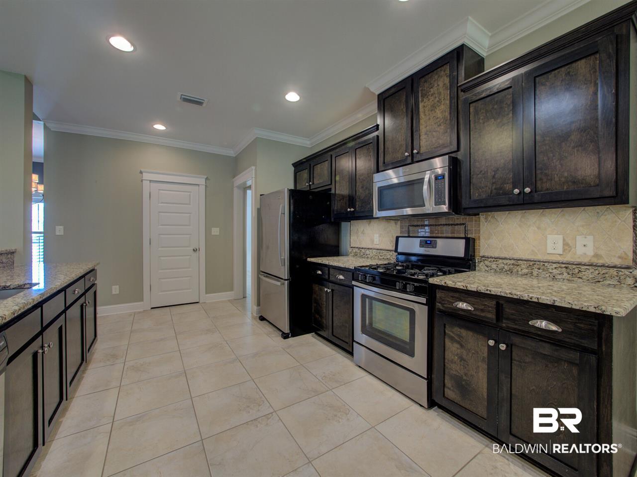 28111 Annabelle Lane Daphne, AL 36526 - Photo 15 of 39 Custom Cabinets