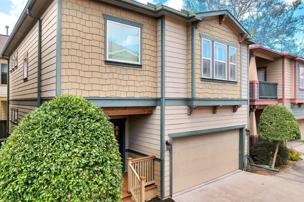 $2,950 | 5832 Darling Street, Unit 5, Houston, TX 77007