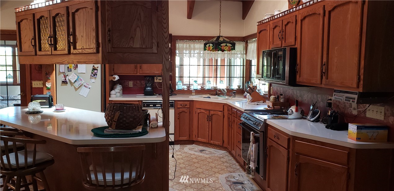 353 Gish Road Onalaska, WA 98570 - Photo 10 of 40 Gallery Image 10