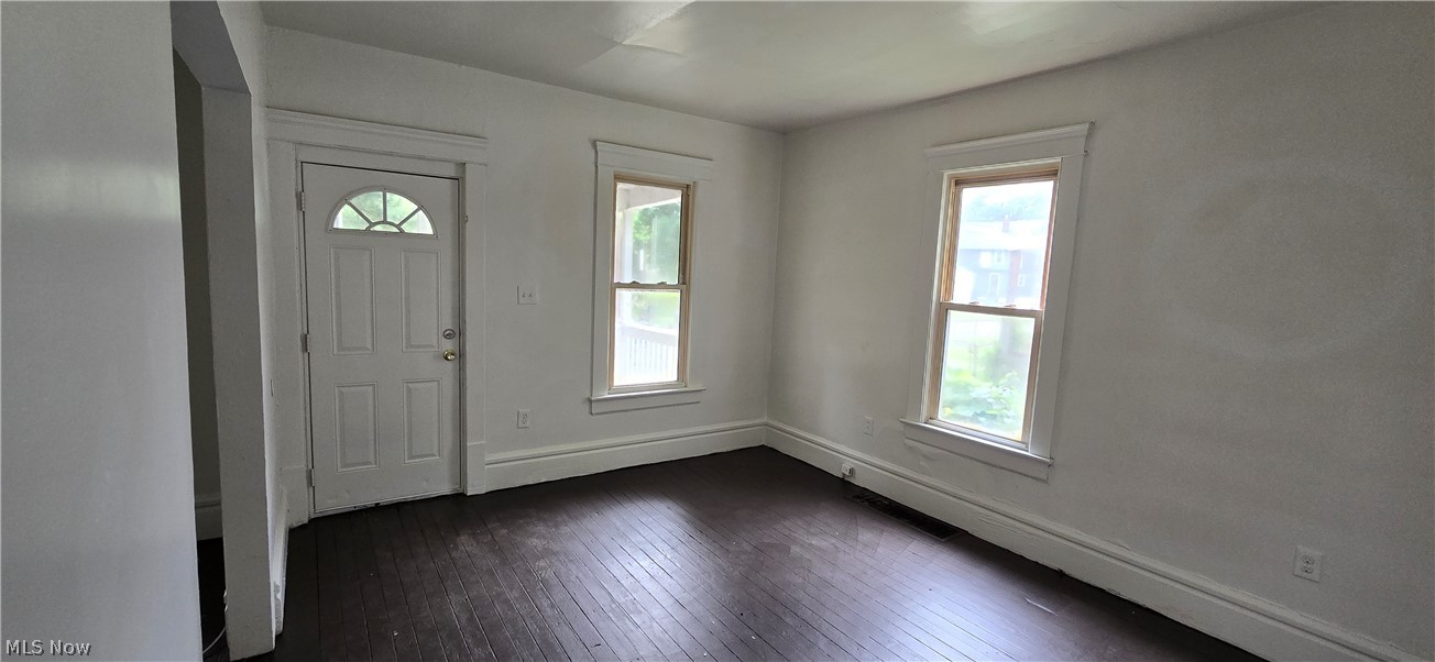 700 Carpenter Street Akron, OH 44310 - Photo 11 of 50
