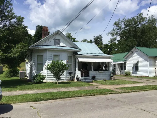 $125,000 | 19 Pinnell Street, Buckhannon, WV 26201