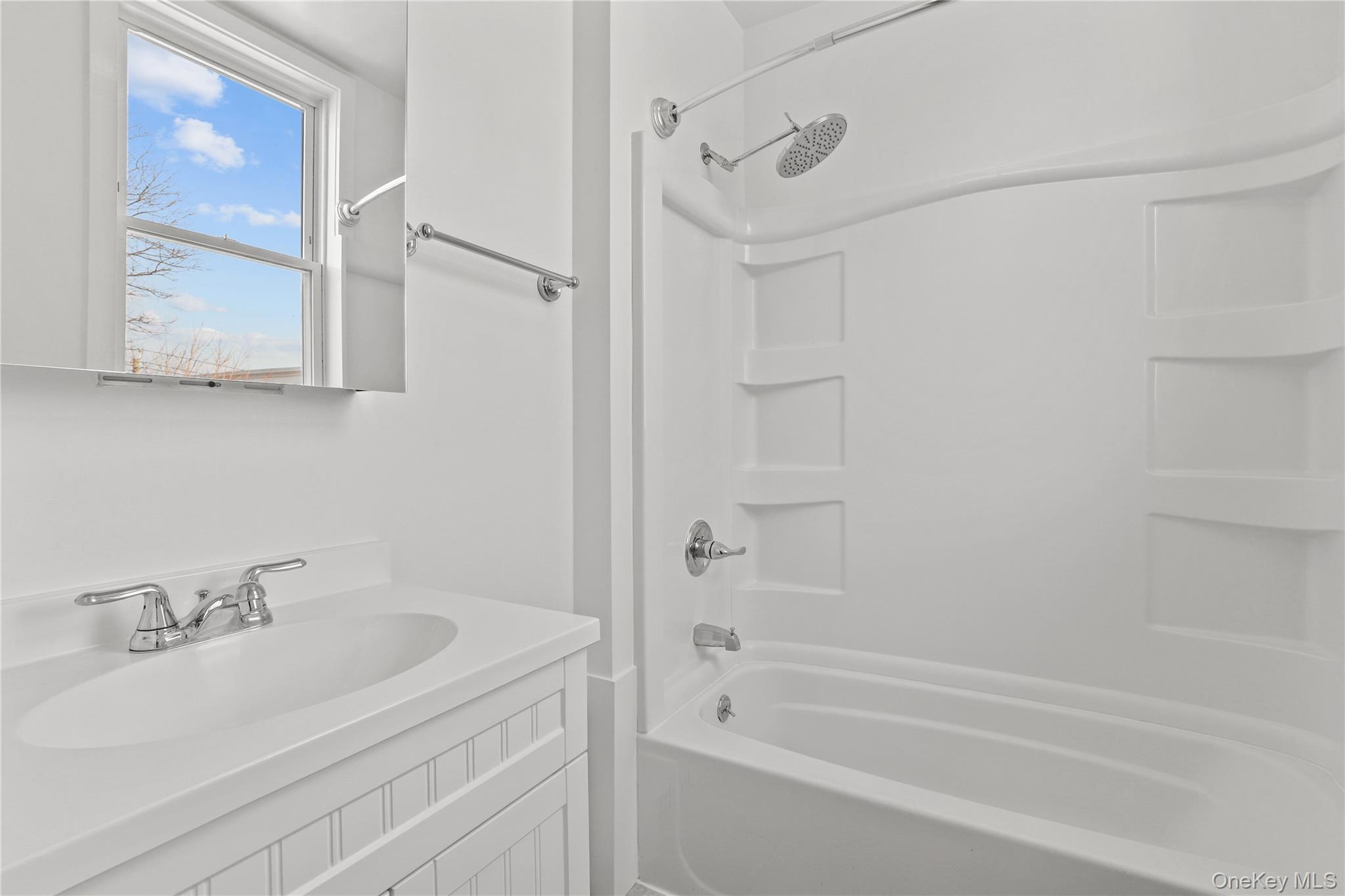 10 South Eckar Street, Unit 3 Irvington, NY 10533 - Photo 8 of 12