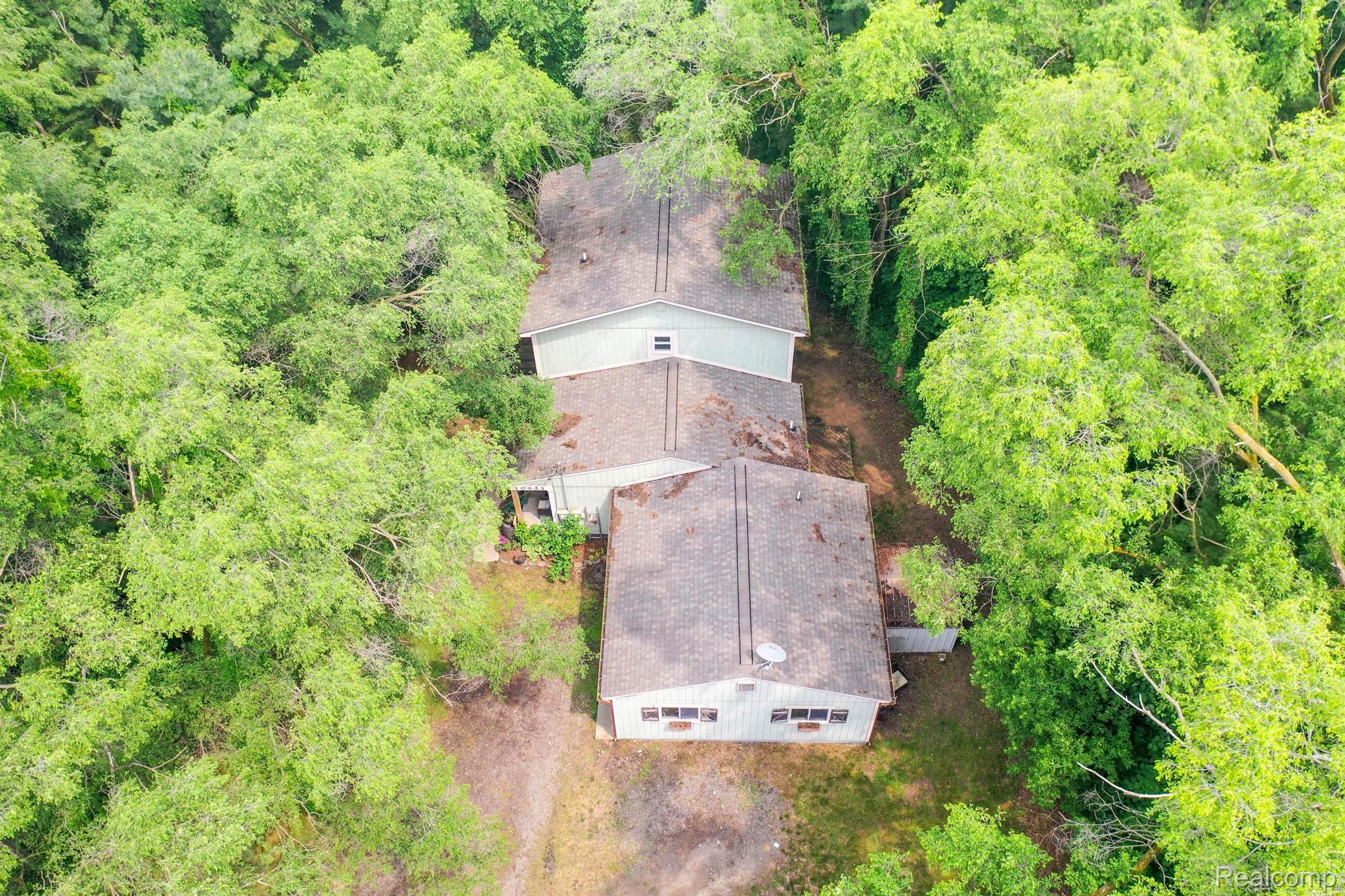 10431 Maple Road Hartland, MI 48353 - Photo 29 of 35 Gallery Image 29