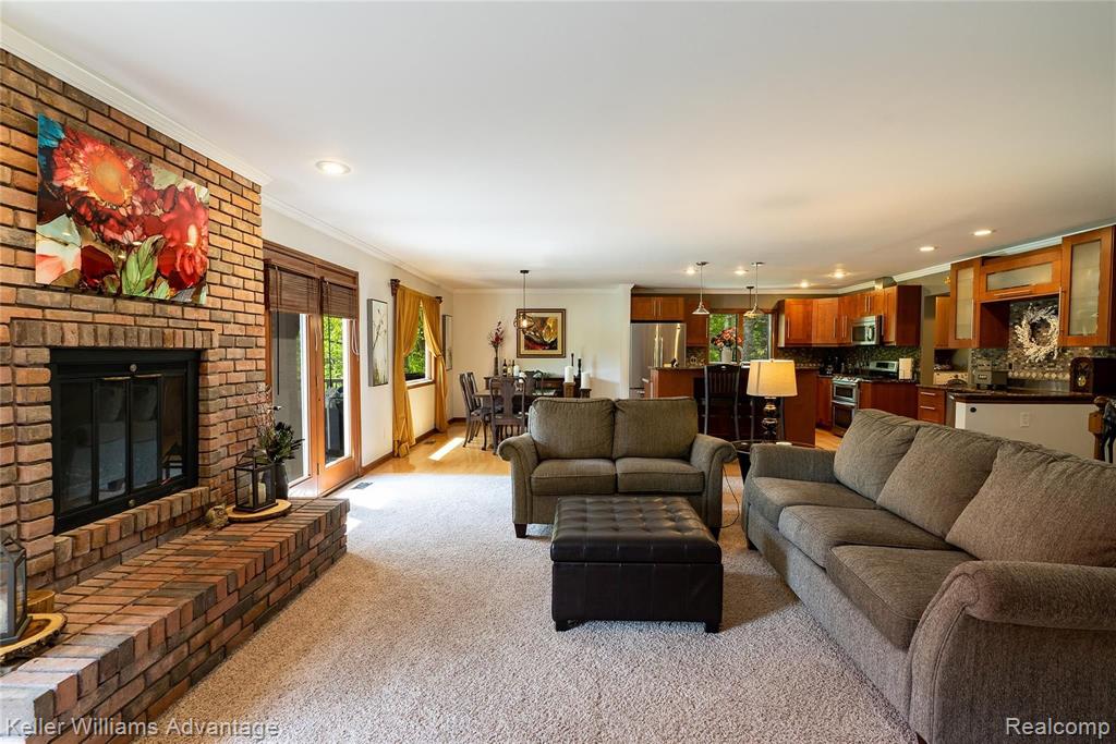 441 Fairwood Road Pinckney, MI 48169 - Photo 5 of 48