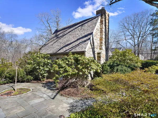 $2,300 | 212 New Canaan Avenue, Unit COTTAGE, Norwalk, CT 06850