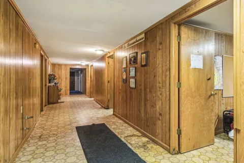 a view of hallway with a hallway