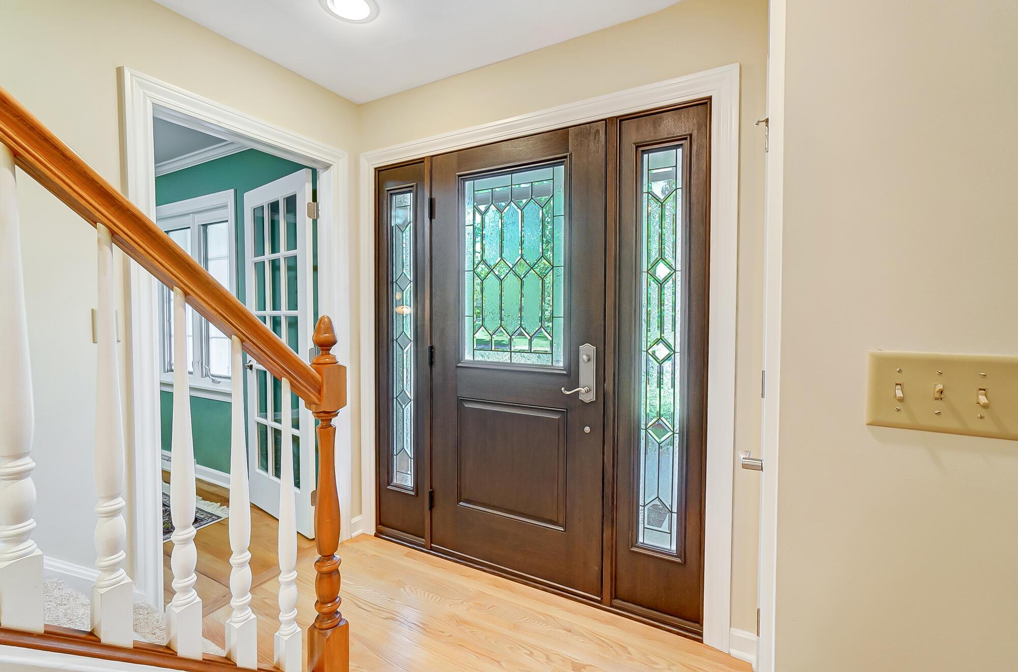 4220 Mountview Road Columbus, OH 43220 - Photo 4 of 66 010