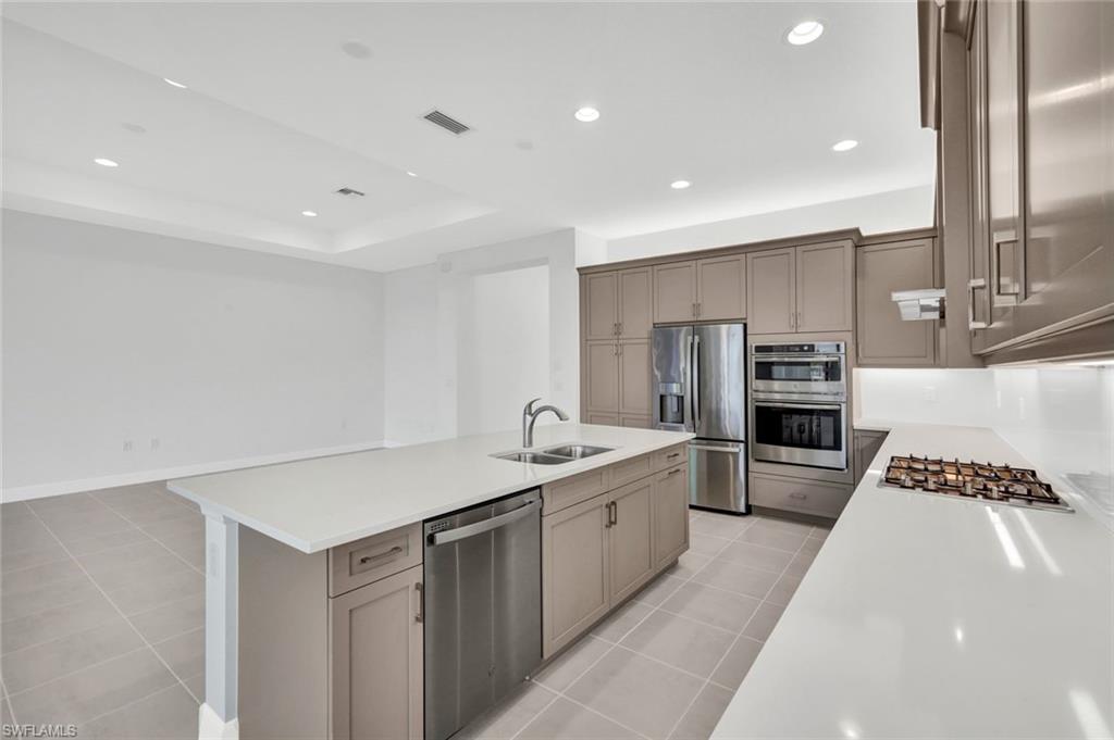 11809 Drake Lane Naples, FL 34120 - Photo 5 of 28 Gallery Image 5