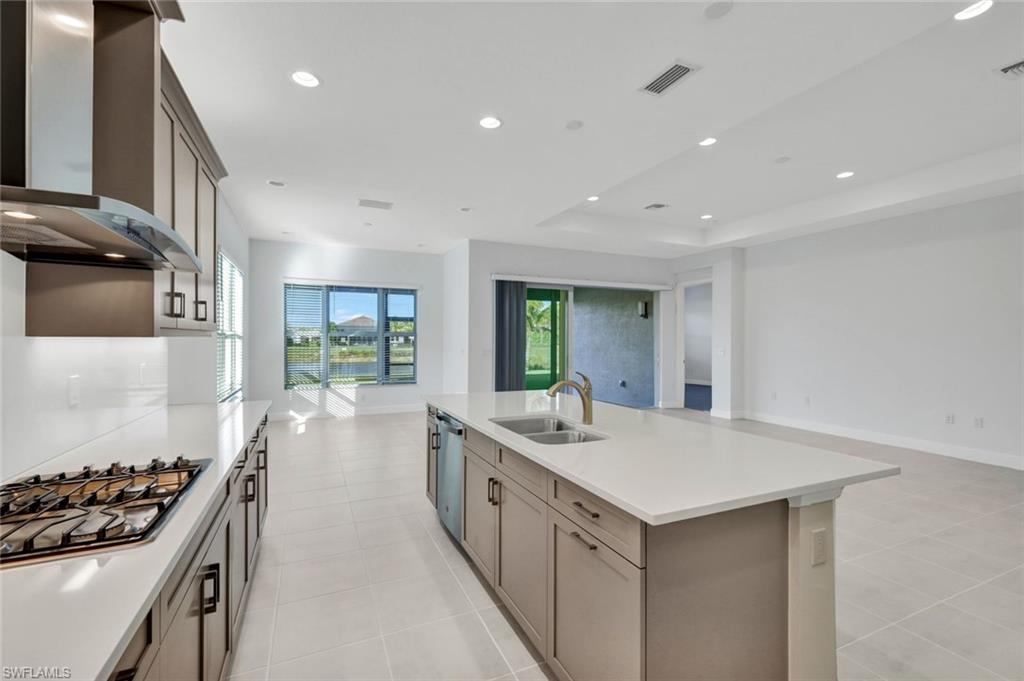 11809 Drake Lane Naples, FL 34120 - Photo 6 of 28 Gallery Image 6