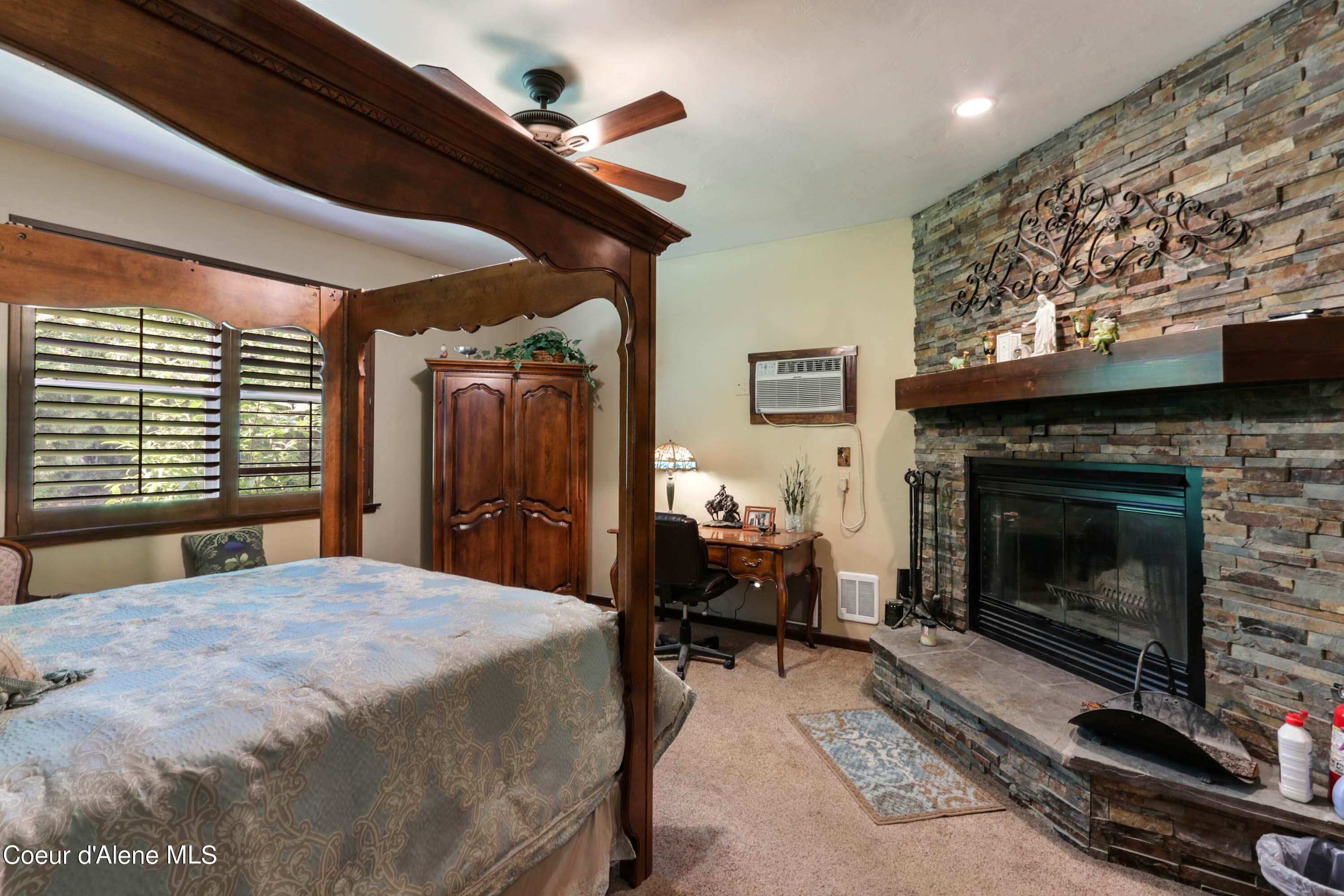 518 High Road Sandpoint, ID 83864 - Photo 21 of 57 Master bedroom