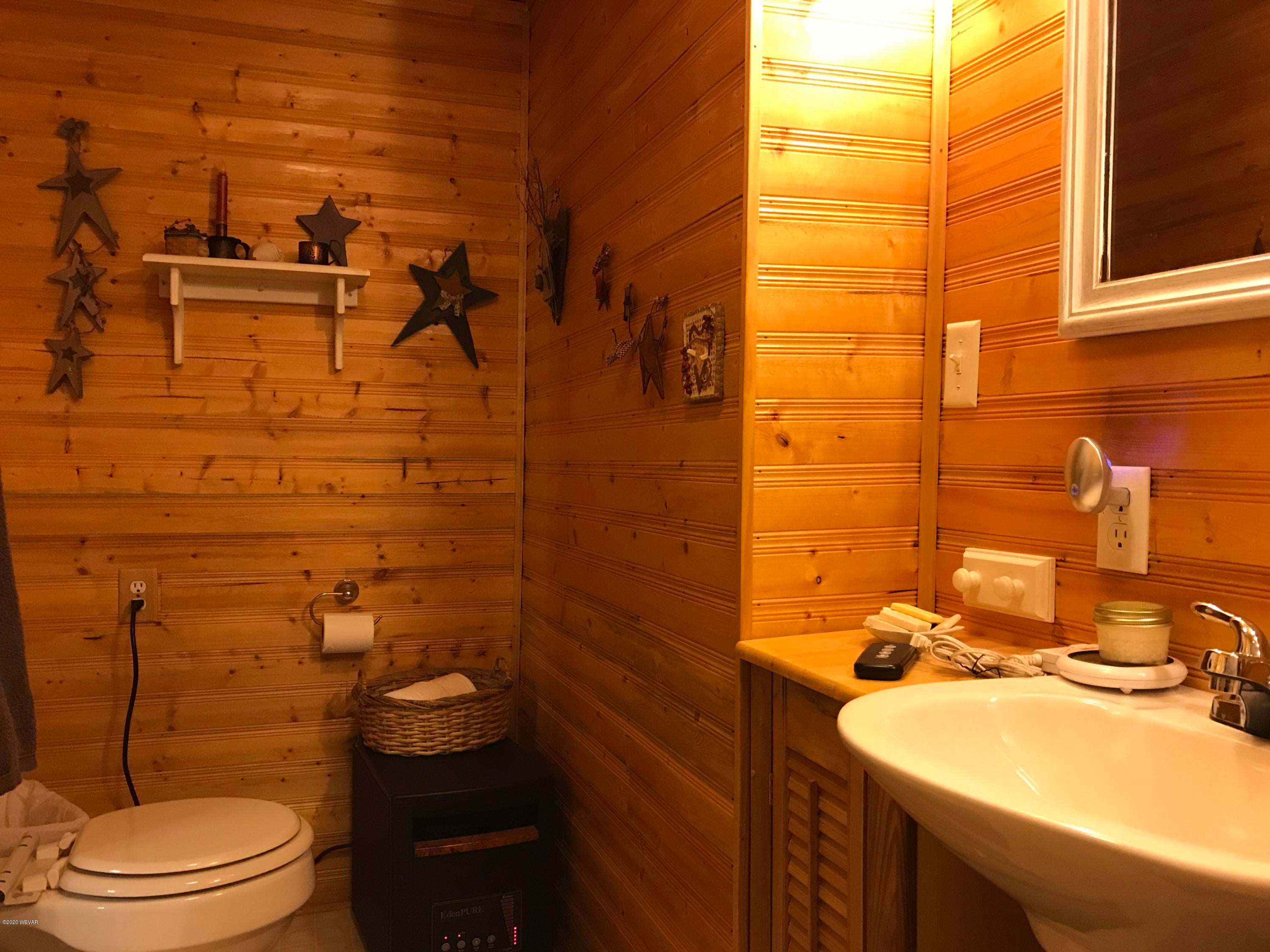 101 Lizardville Road Mill Hall, PA 17751 - Photo 26 of 37 en suite bath