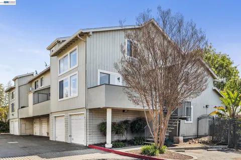 $415,000 | 27796 Vasona Court, Unit 2, Hayward, CA 94544