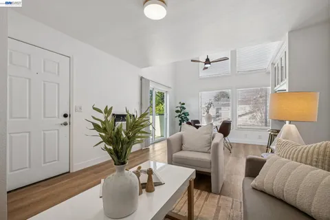 $415,000 | 27796 Vasona Court, Unit 2, Hayward, CA 94544