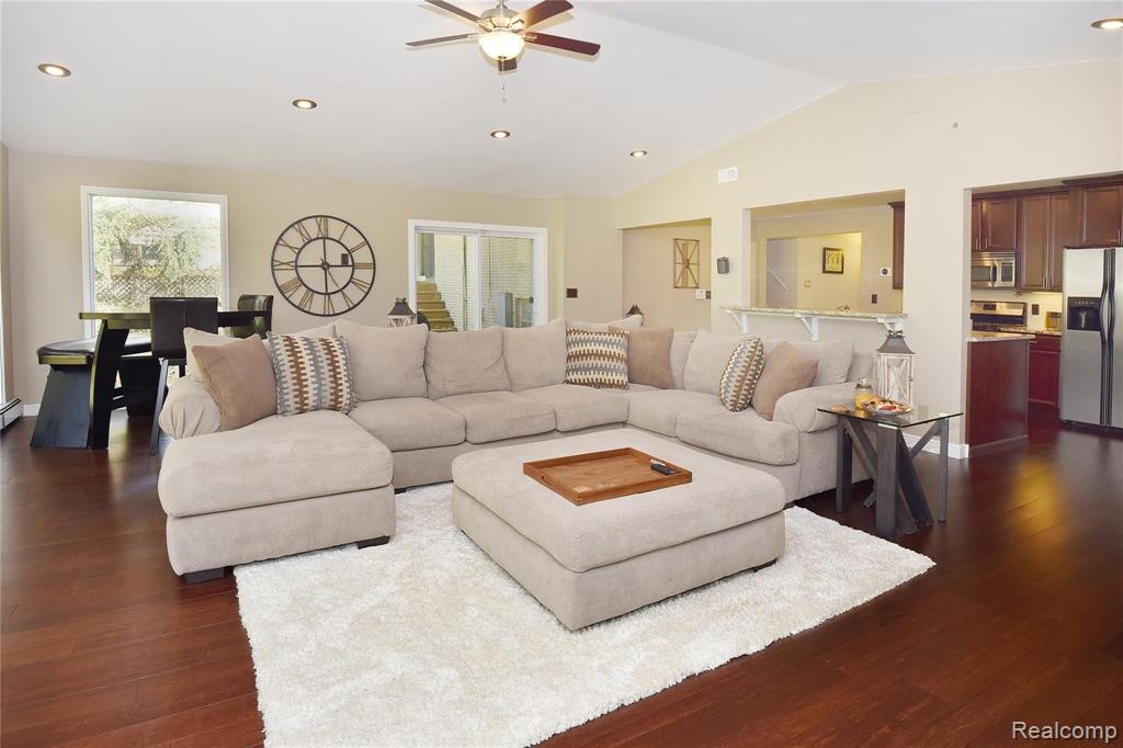 146 West Hickory Grove Road Bloomfield Hills, MI 48304 - Photo 10 of 27