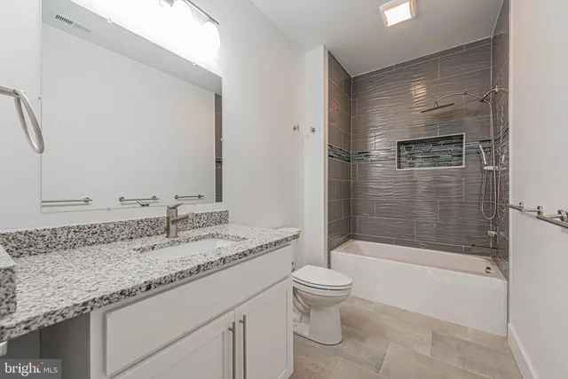 $699,990 | 37727 Lagoon Lane, Ocean View, DE 19970