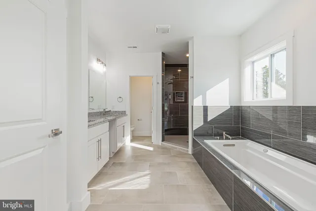 $699,990 | 37727 Lagoon Lane, Ocean View, DE 19970