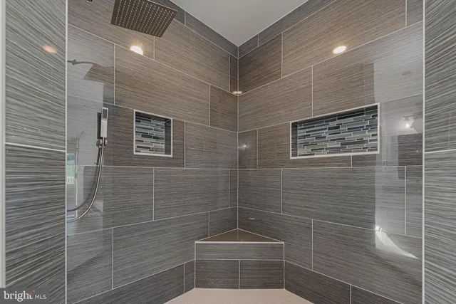 $699,990 | 37727 Lagoon Lane, Ocean View, DE 19970