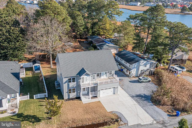 $699,990 | 37727 Lagoon Lane, Ocean View, DE 19970