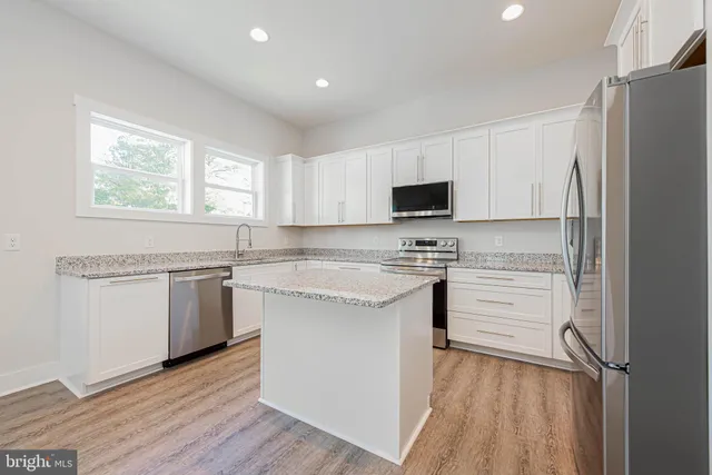 $699,990 | 37727 Lagoon Lane, Ocean View, DE 19970