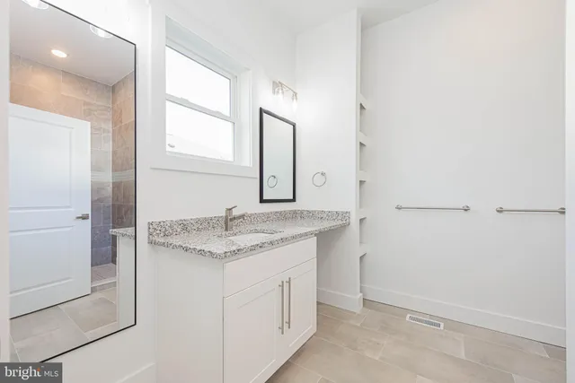 $699,990 | 37727 Lagoon Lane, Ocean View, DE 19970