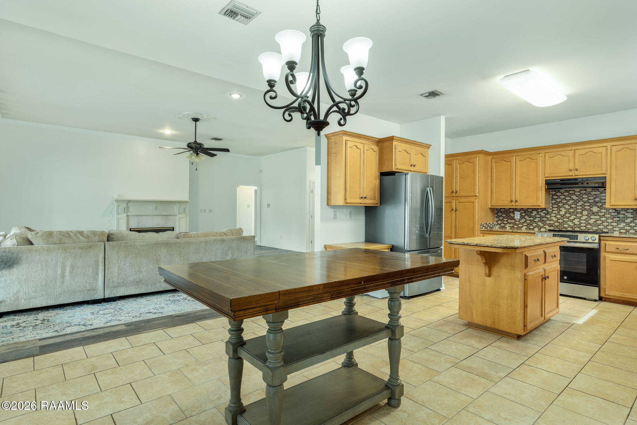 808 Canberra Road Lafayette, LA 70503 - Photo 10 of 25 10-web-or-mls-808 Canberra Rd-10