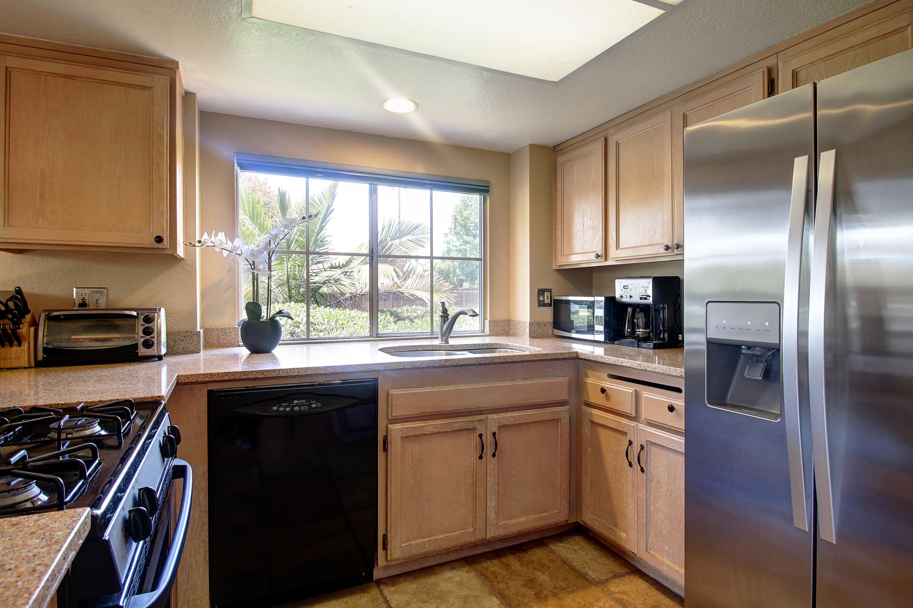 7190 Georgetown Road Goleta, CA 93117 - Photo 7 of 16 Kitchen 2