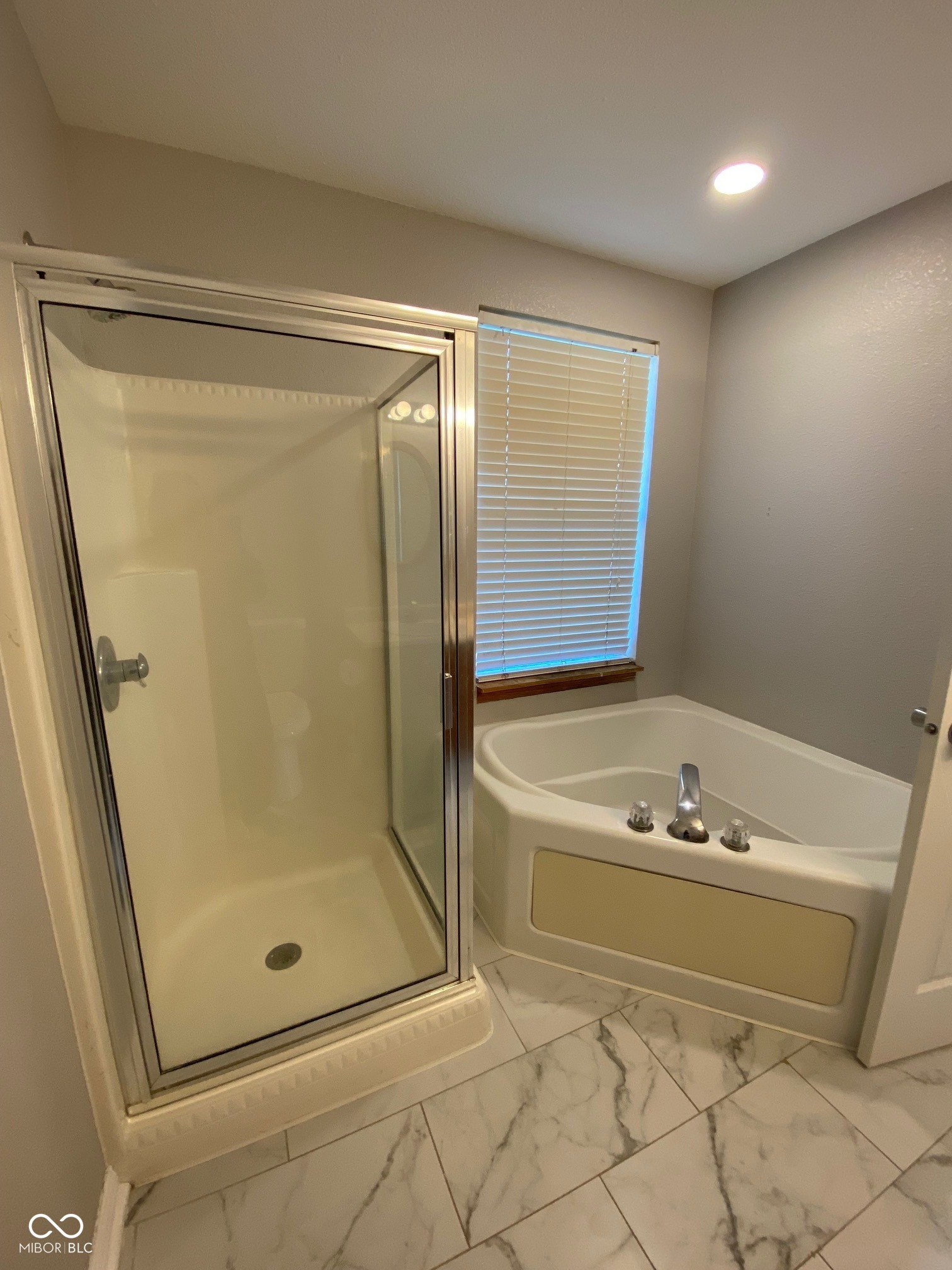 6625 Wolverine Way Indianapolis, IN 46237 - Photo 18 of 28