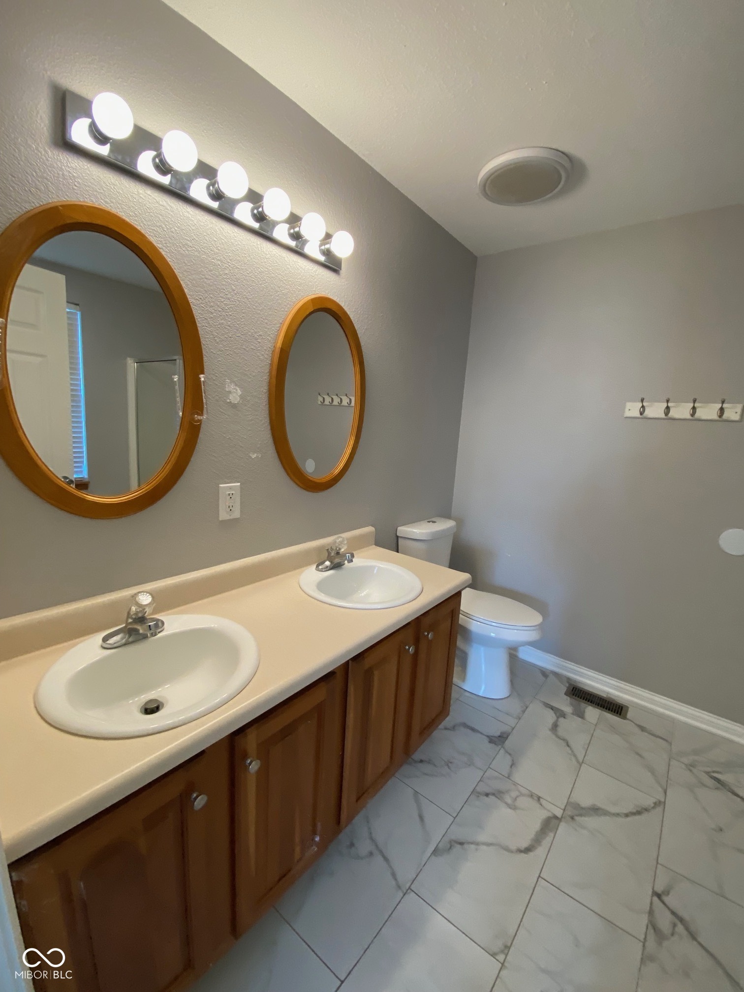 6625 Wolverine Way Indianapolis, IN 46237 - Photo 19 of 28
