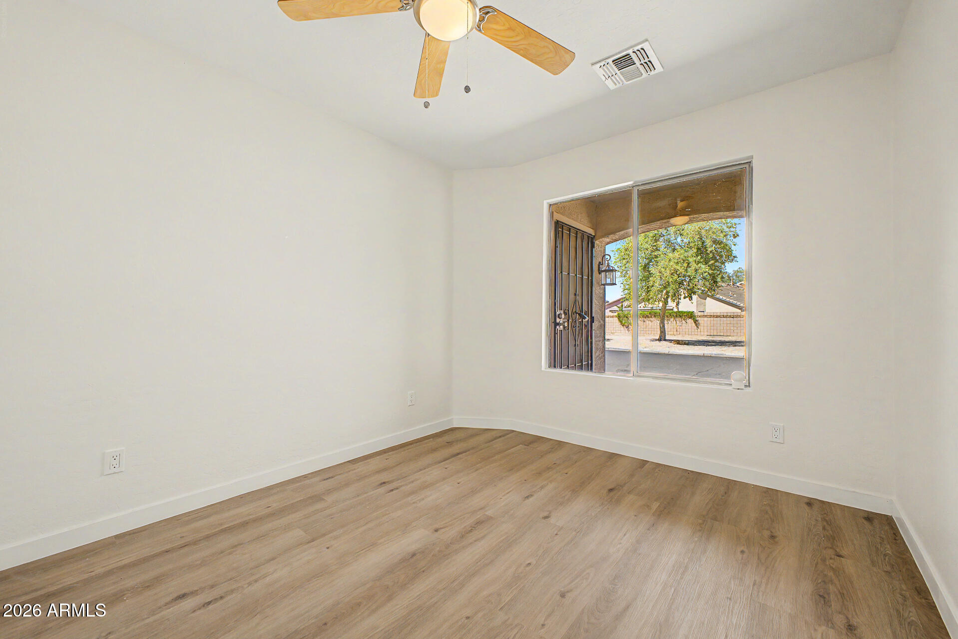 3149 West Maldonado Road Phoenix, AZ 85041 - Photo 15 of 27 16 - Maldonado