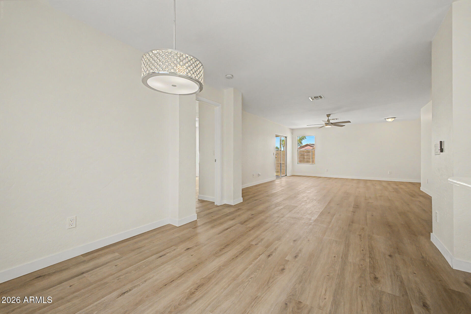 3149 West Maldonado Road Phoenix, AZ 85041 - Photo 8 of 27 09 - Maldonado