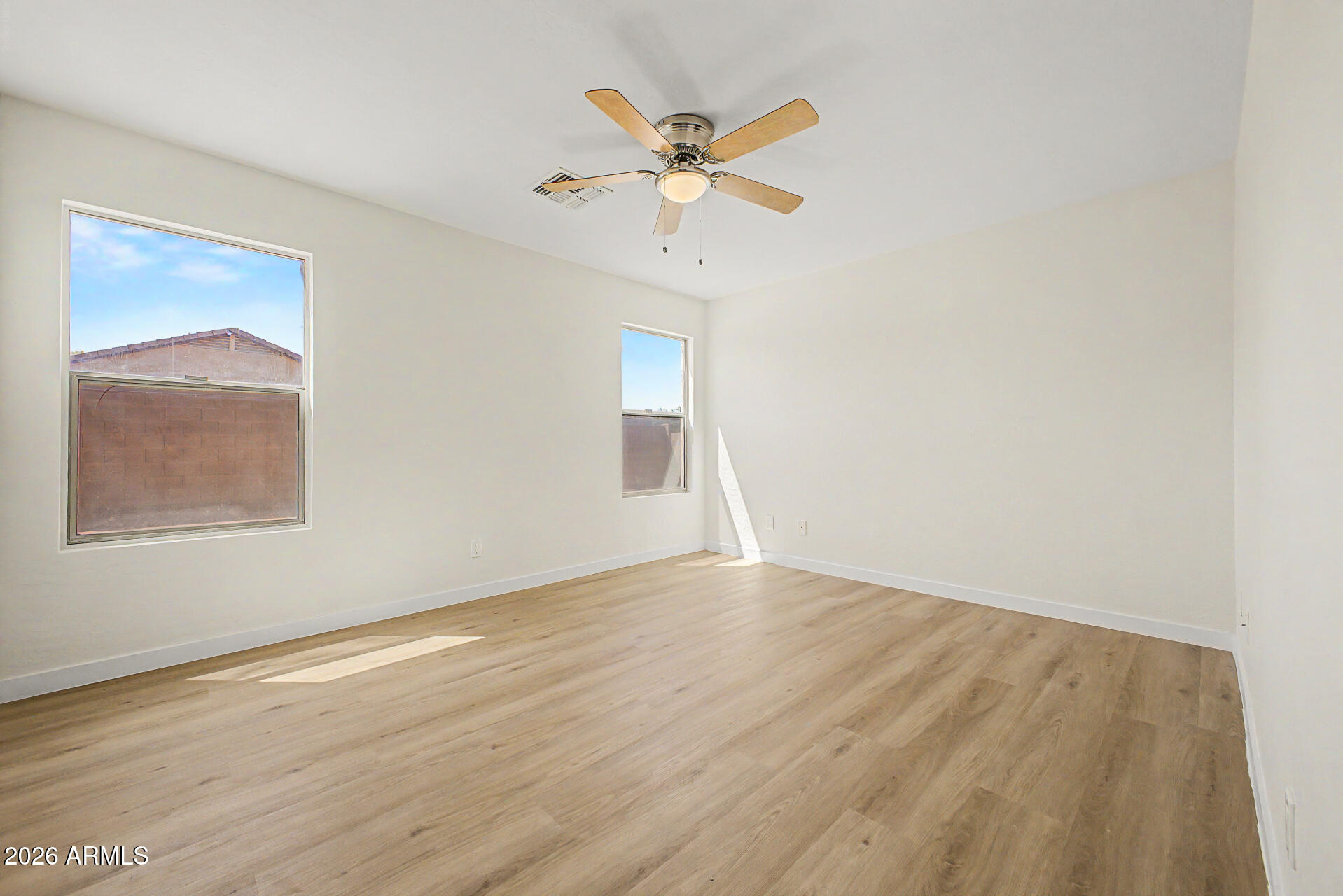 3149 West Maldonado Road Phoenix, AZ 85041 - Photo 10 of 27 11 - Maldonado