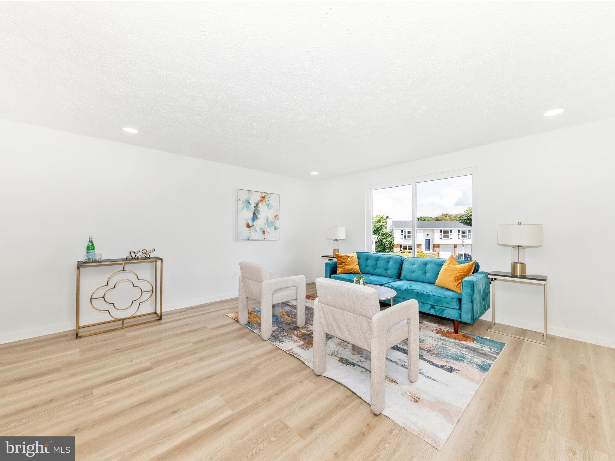 543 Logan Street Frederick, MD 21701 - Photo 3 of 47 IMG_4572