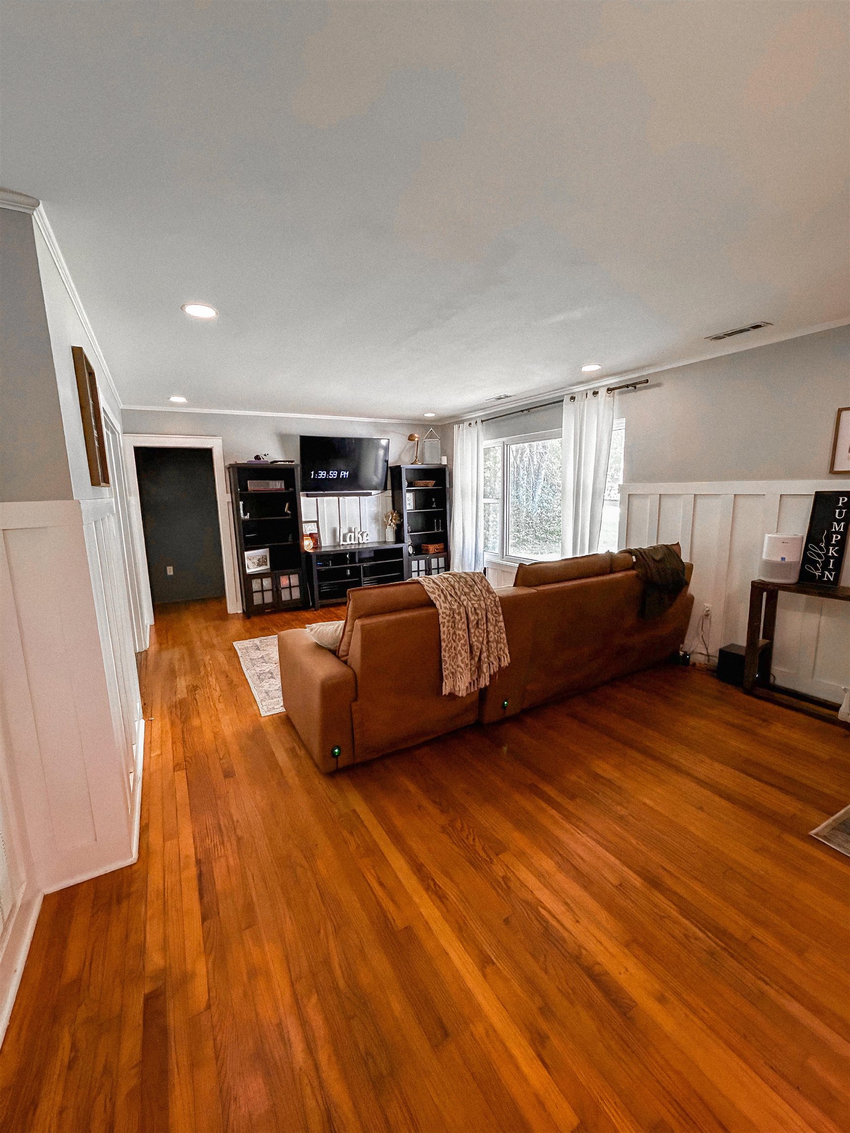 415 West Myrtle Avenue Foley, AL 36535 - Photo 2 of 17 Living Room