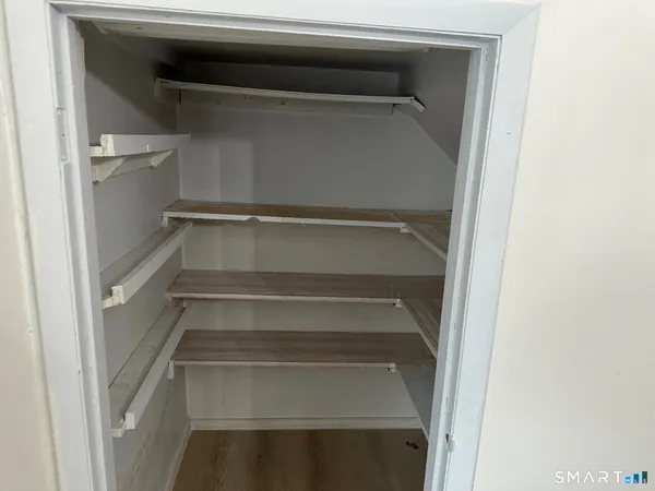 $1,800 | 287 East Street, Plainville, CT 06062