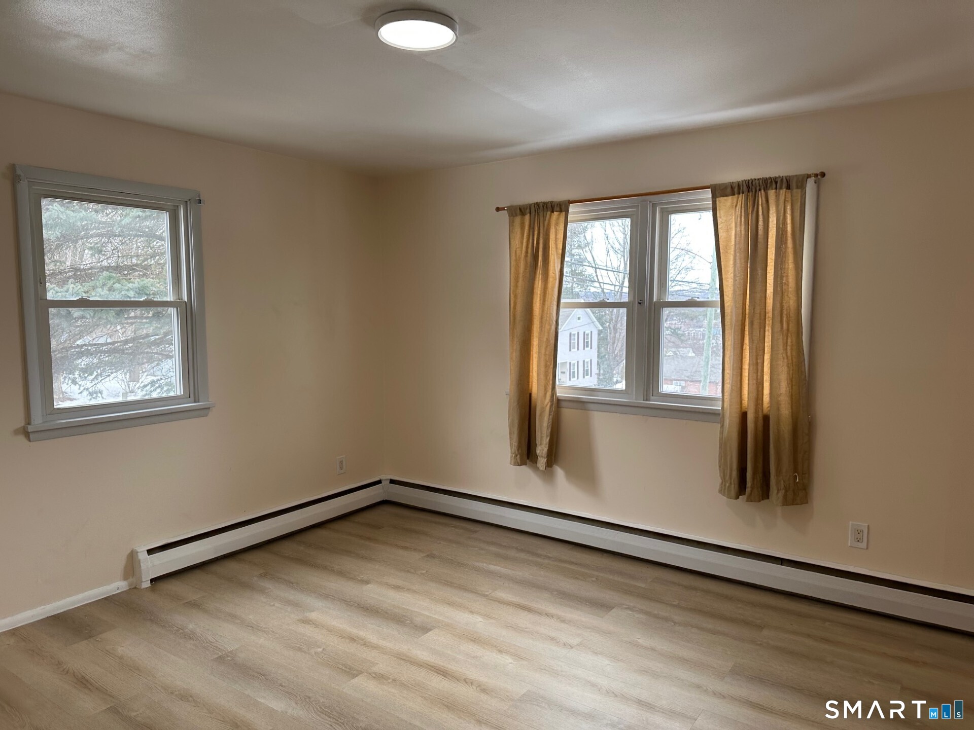 287 East Road Bristol, CT 06010 - Photo 10 of 17
