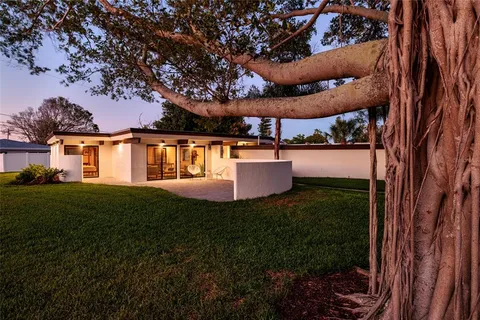 $739,500 | 302 41st Avenue, St. Pete Beach, FL 33706