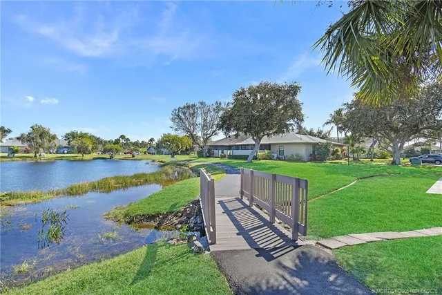 $189,900 | 4041 Northwest Cinnamon Tree Circle, Jensen Beach, FL 34957
