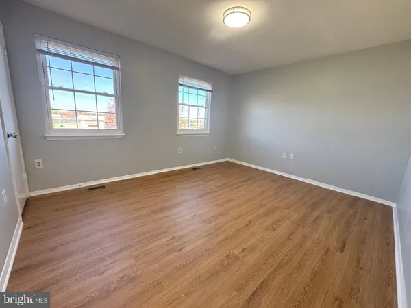 $2,495 | 17 Holland Hill Court, Catonsville, MD 21228