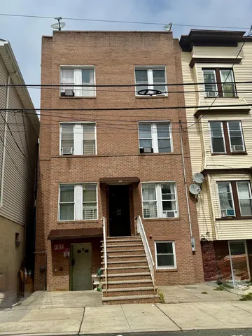 $220,000 | 616 10th Street, Unit 4, Union City, NJ 07087