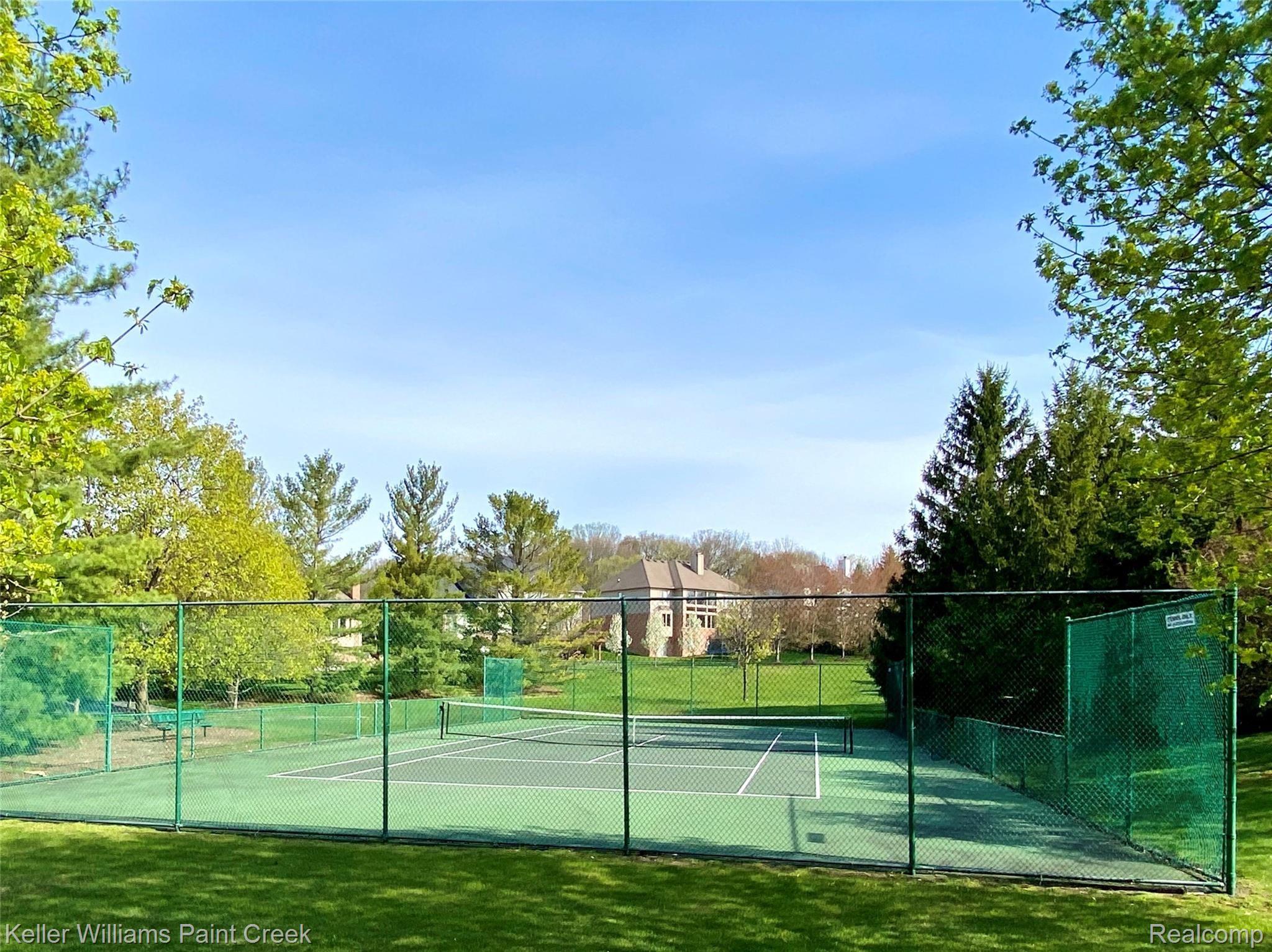550 Springview Drive Rochester, MI 48307 - Photo 53 of 55 image00052.jpeg