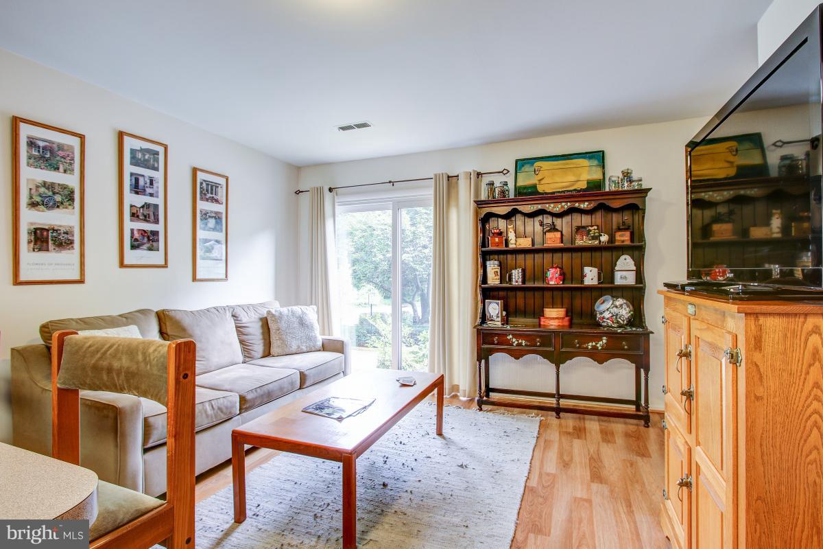 2367 Glade Bank Way Reston, VA 20191 - Photo 2 of 30 Versatile Family Room off the Kitchen