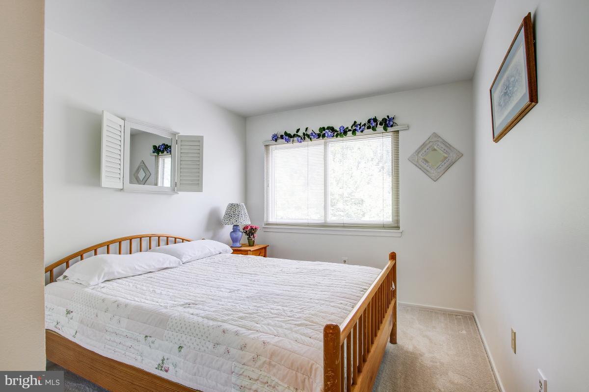 2367 Glade Bank Way Reston, VA 20191 - Photo 26 of 30 Bedroom