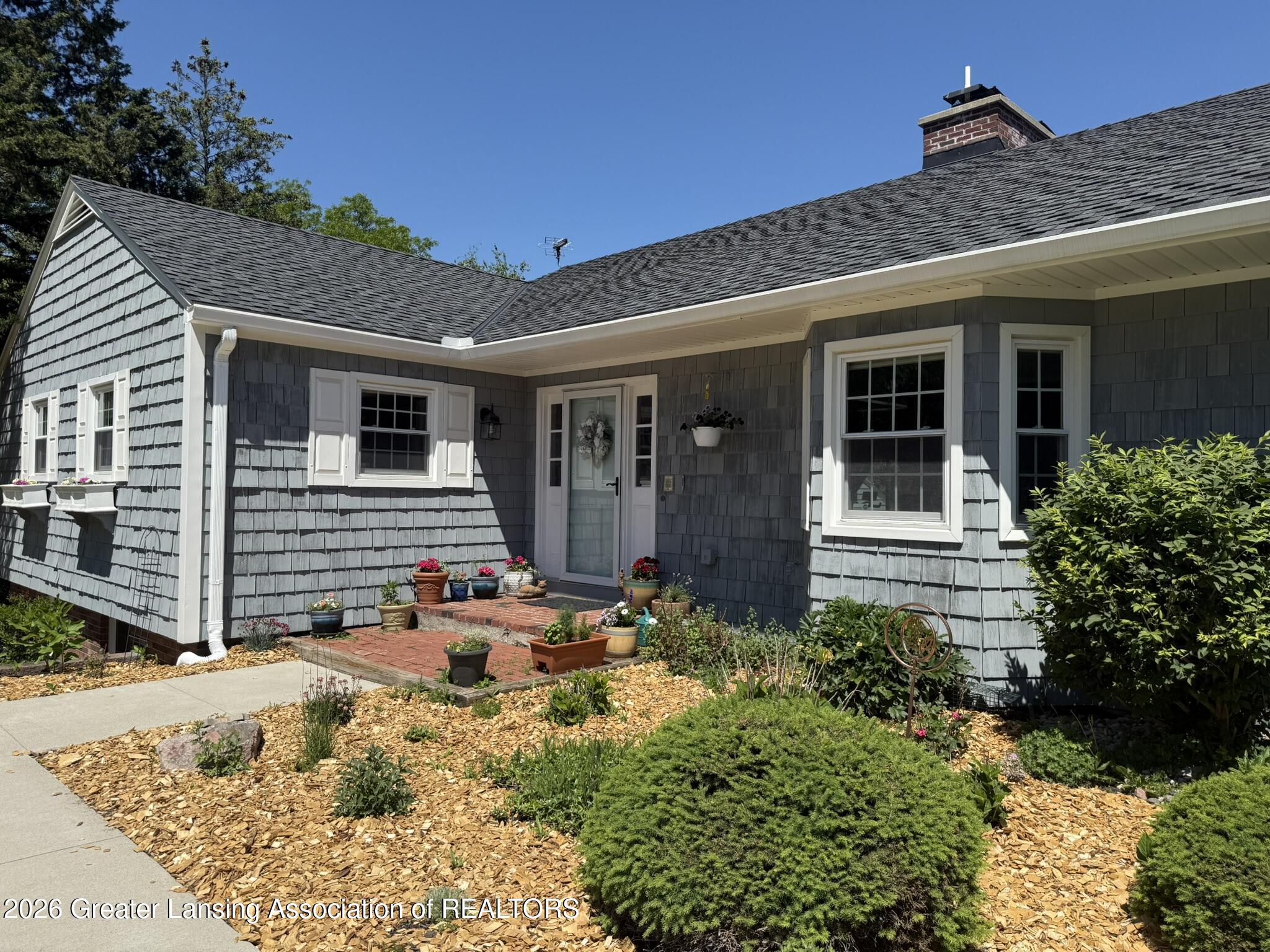4426 Barton Road Lansing, MI 48917 - Photo 2 of 75 IMG_3479