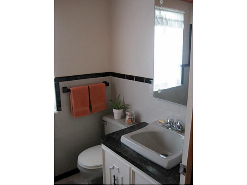 74 Holland Road Churchill, PA 15235 - Photo 22 of 25 Full Bath.